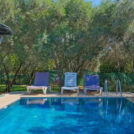 Avci Villa-fethiye 3+1 In Garden With Private Pool, 10 Minutes To The