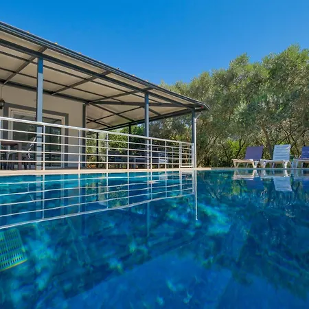 Villa Avci Villa-fethiye 3+1 In Garden With Private Pool, 10 Minutes To The Fethiye