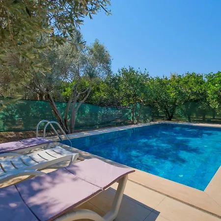 Avci Villa-fethiye 3+1 In Garden With Private Pool, 10 Minutes To The *
