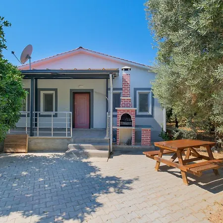 Villa Avci Villa-fethiye 3+1 In Garden With Private Pool, 10 Minutes To The