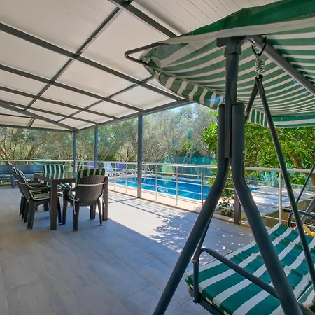 Avci Villa-fethiye 3+1 In Garden With Private Pool, 10 Minutes To The Villa Fethiye