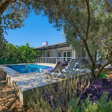 Avci Villa-fethiye 3+1 In Garden With Private Pool, 10 Minutes To The *